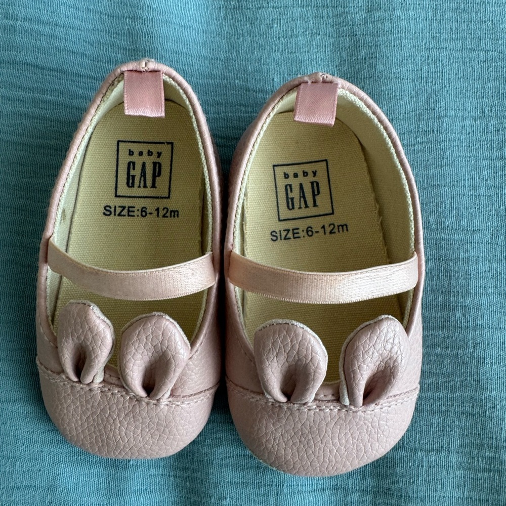 🛎️ Clearance Gap Baby Bunny Shoes Rose Color Size 6-12 Months - Picture 2 of 6